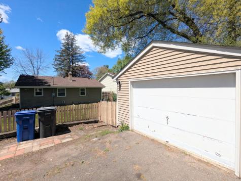 1326 Clarence Street Saint Paul MN 55106