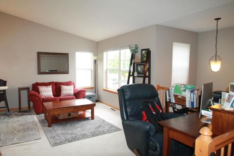 1661 Countryside Drive Shakopee MN 55379