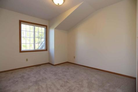 7689 Nicholas Way Chanhassen MN 55317