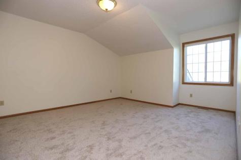 7689 Nicholas Way Chanhassen MN 55317