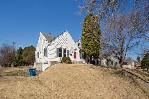 2901 Zenith Avenue N Robbinsdale MN 55422