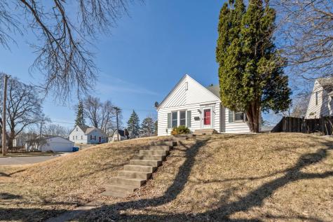 2901 Zenith Avenue N Robbinsdale MN 55422
