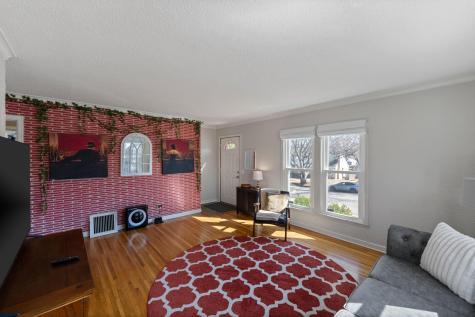 2901 Zenith Avenue N Robbinsdale MN 55422