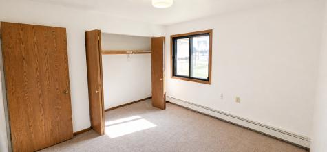 16 Green River Road Morris MN 56267