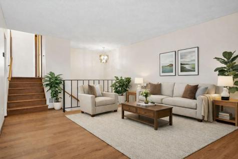 2489 Woodbridge Street Roseville MN 55113