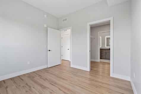 470 Lexington Parkway S Saint Paul MN 55105