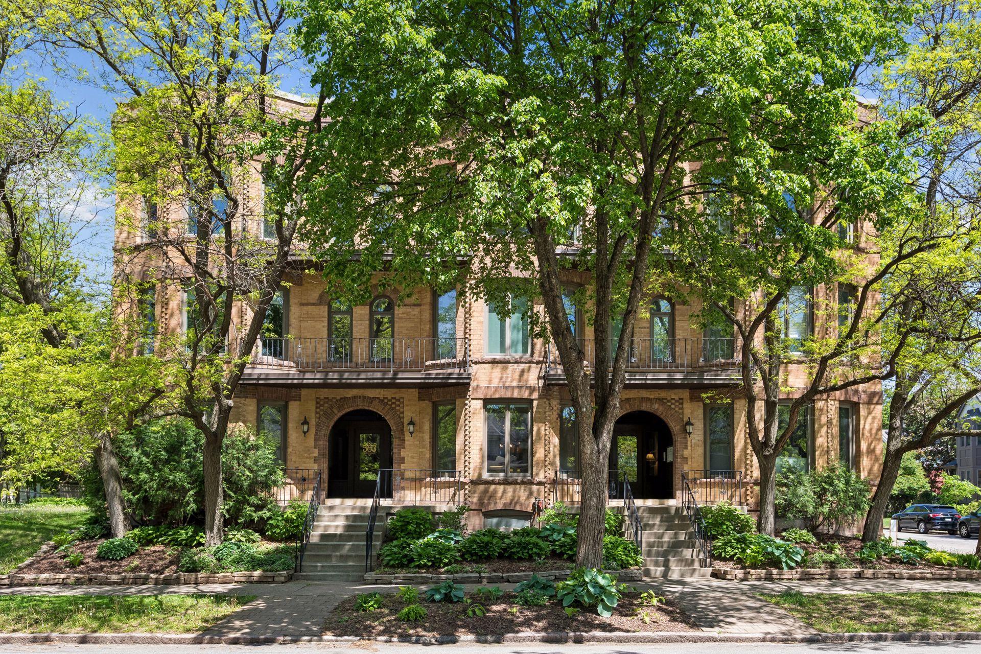 561 Laurel Avenue Saint Paul MN 55102