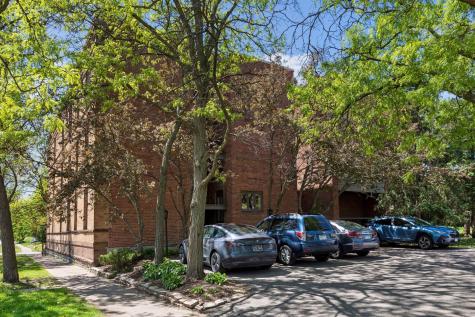 561 Laurel Avenue Saint Paul MN 55102