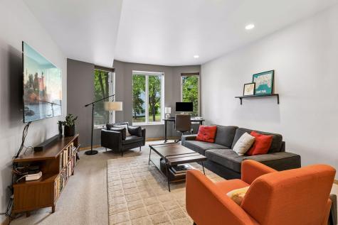 561 Laurel Avenue Saint Paul MN 55102