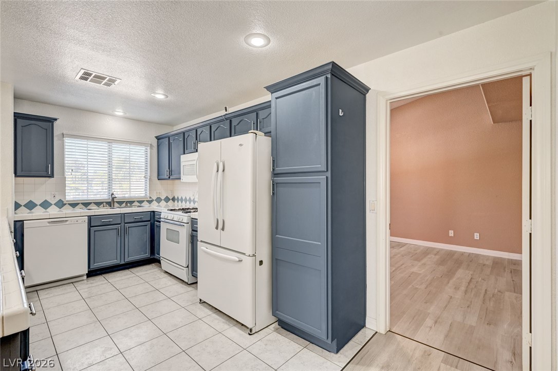 3327 Erva Street 207 Las Vegas NV 89117