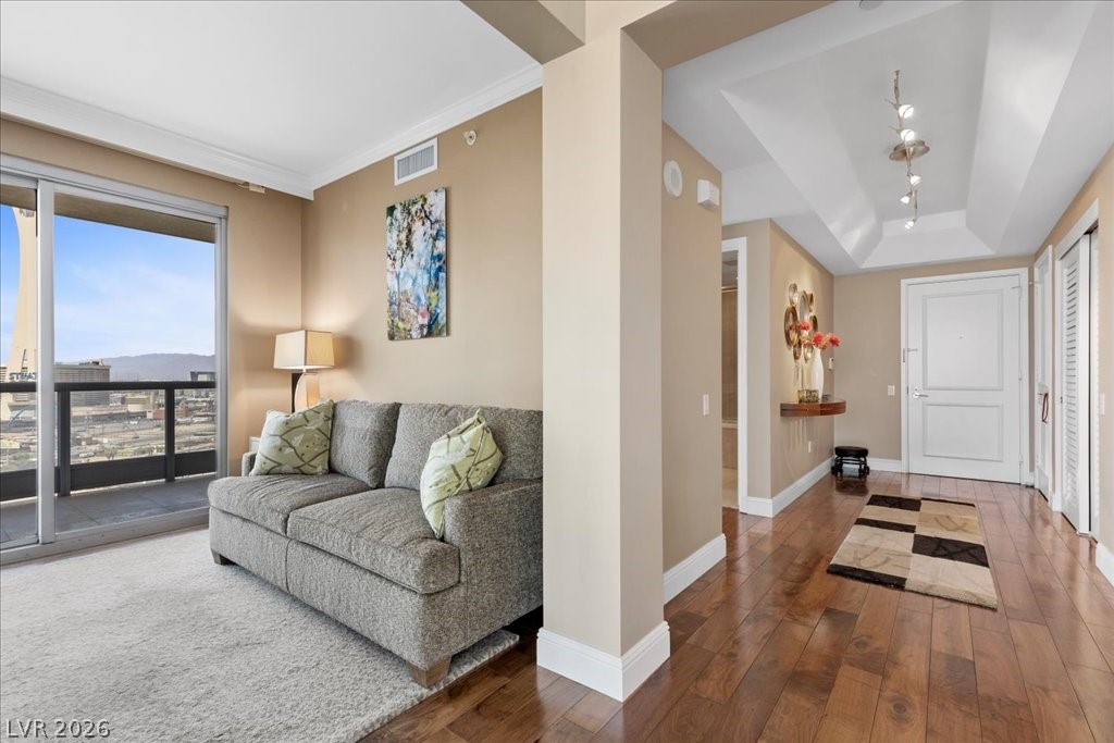 322 Karen Avenue 1608 Las Vegas NV 89109