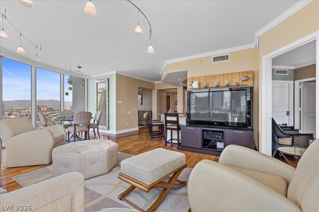 322 Karen Avenue 1608 Las Vegas NV 89109