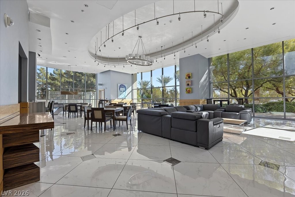 322 Karen Avenue 1608 Las Vegas NV 89109