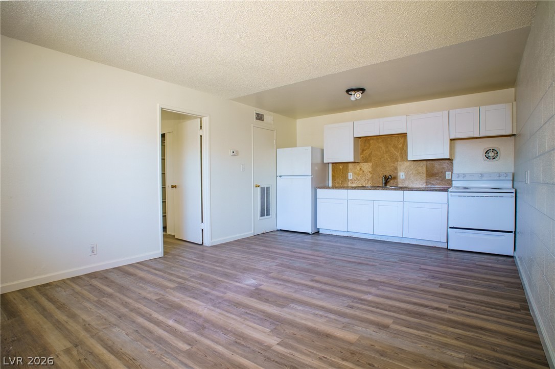 3726 Hazelwood Street 15 Las Vegas NV 89119
