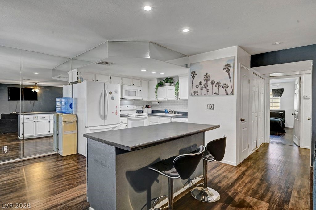 7600 Cromberg Avenue 201 Las Vegas NV 89145