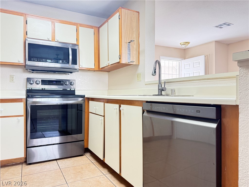 3150 Soft Breezes Drive 1171 Las Vegas NV 89128