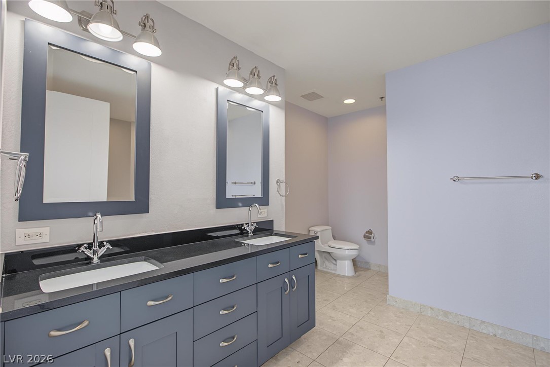 4525 Dean Martin Drive 2211 Las Vegas NV 89103