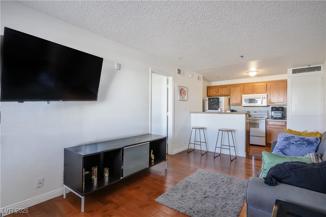 1381 East University Avenue 208 Las Vegas NV 89119