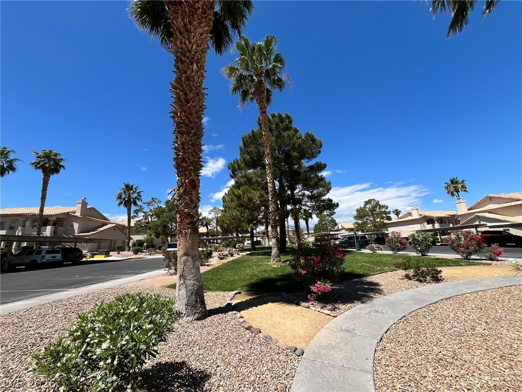 7948 Diamond Rock Way 102 Las Vegas NV 89128