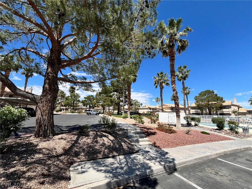 7948 Diamond Rock Way 102 Las Vegas NV 89128