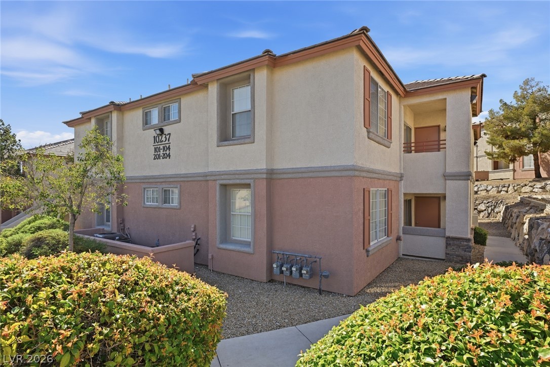 10237 King Henry Avenue 103 Las Vegas NV 89144