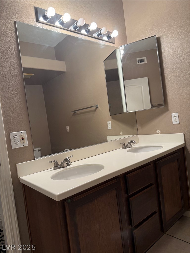 6901 Cobre Azul Avenue 102 Las Vegas NV 89108