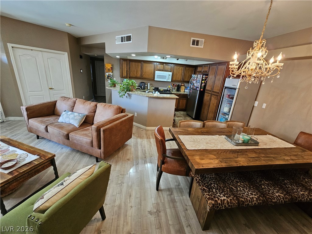 6901 Cobre Azul Avenue 102 Las Vegas NV 89108