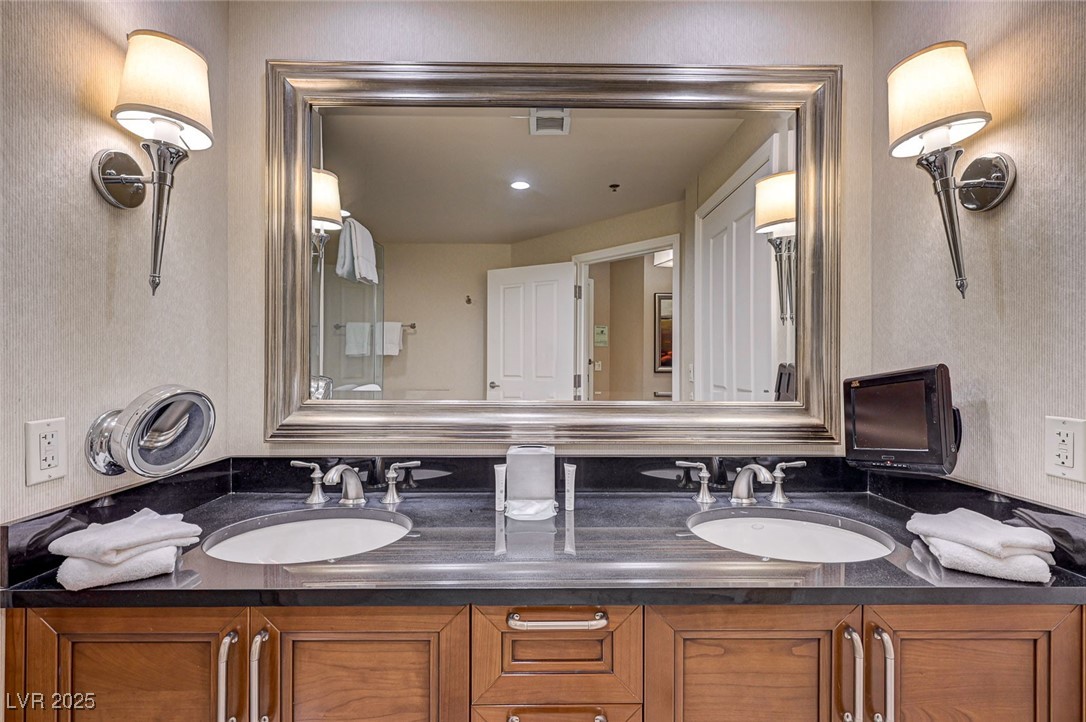135 East Harmon Avenue 3215 Las Vegas NV 89109