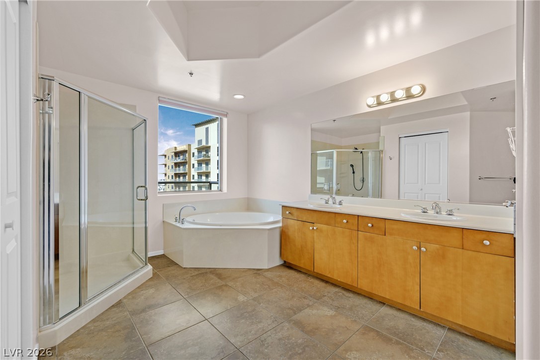 8255 Las Vegas Boulevard 1812 Las Vegas NV 89123