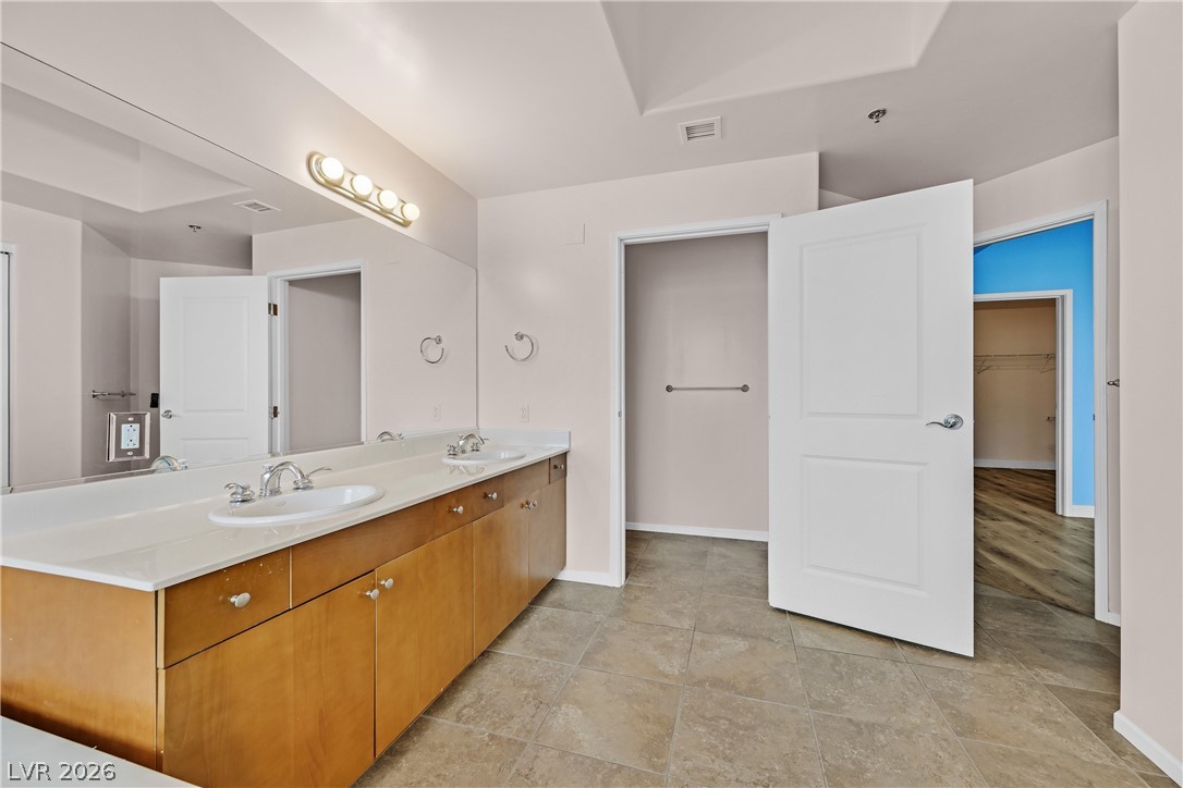 8255 Las Vegas Boulevard 1812 Las Vegas NV 89123