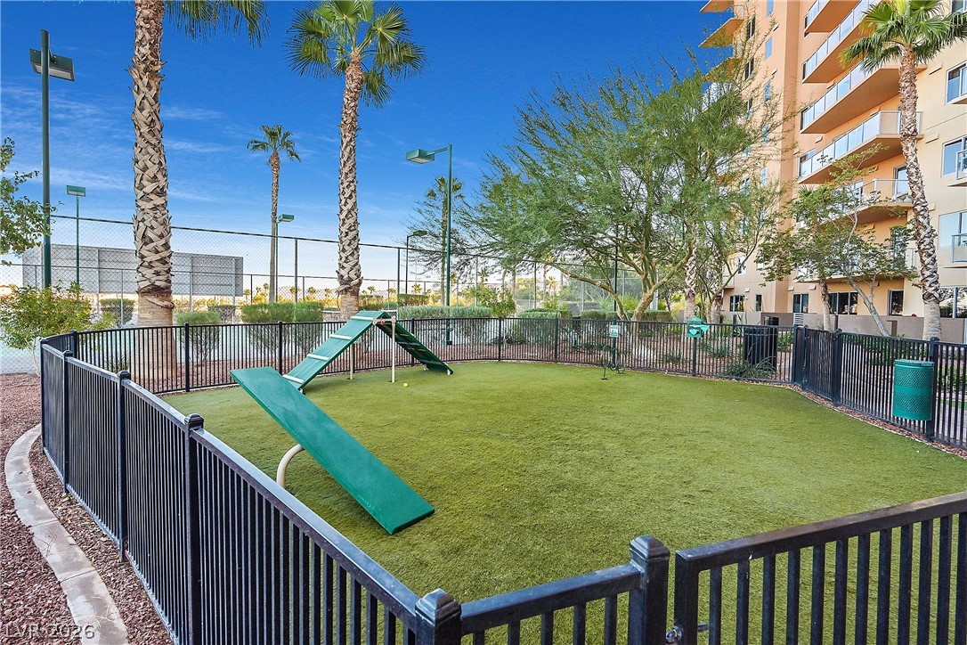 8255 Las Vegas Boulevard 1812 Las Vegas NV 89123