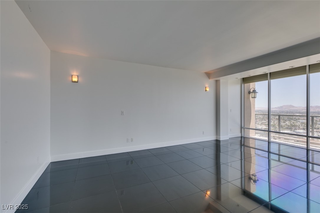 3111 Bel Air Drive 28d Las Vegas NV 89109