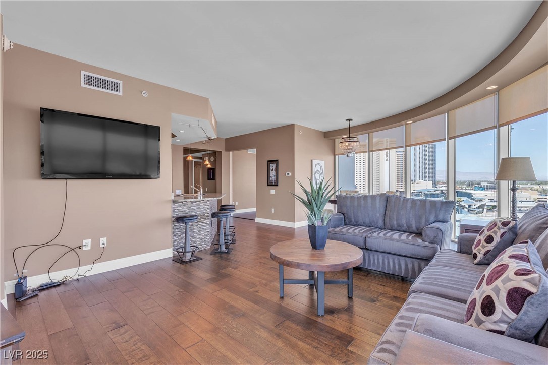322 Karen Avenue 807 Las Vegas NV 89109
