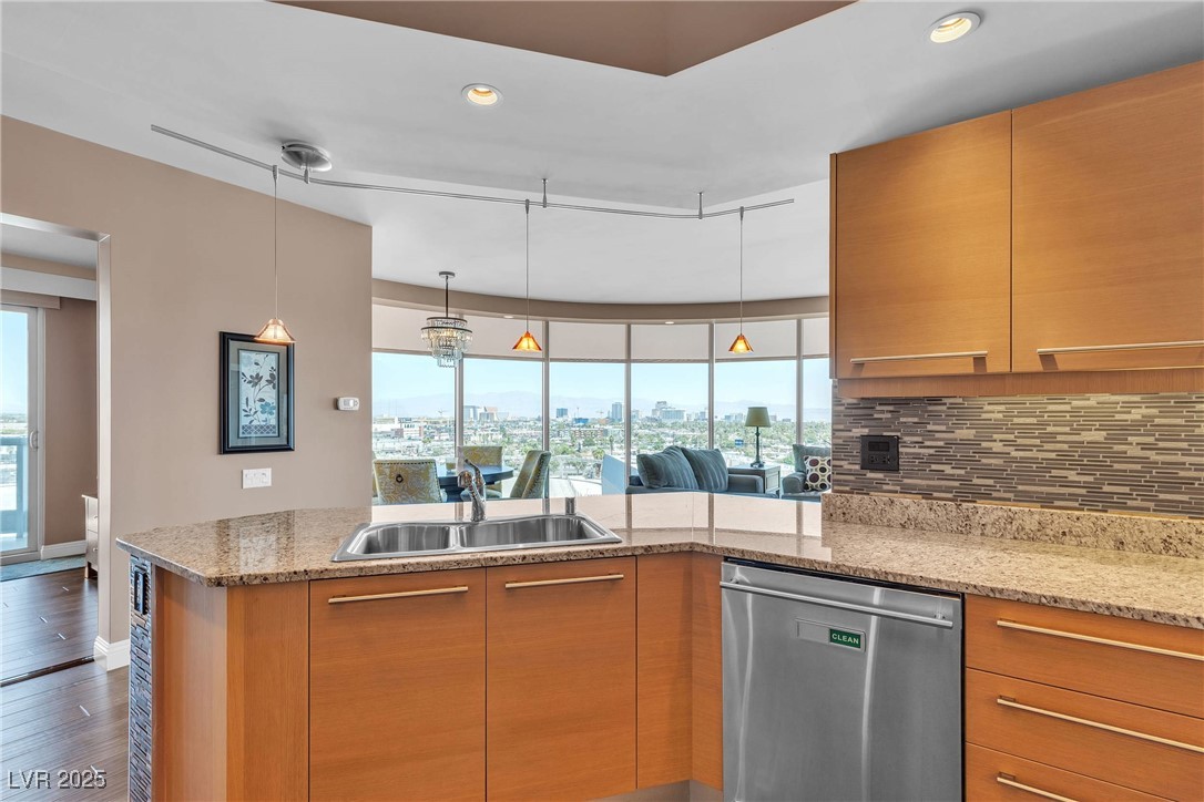 322 Karen Avenue 807 Las Vegas NV 89109