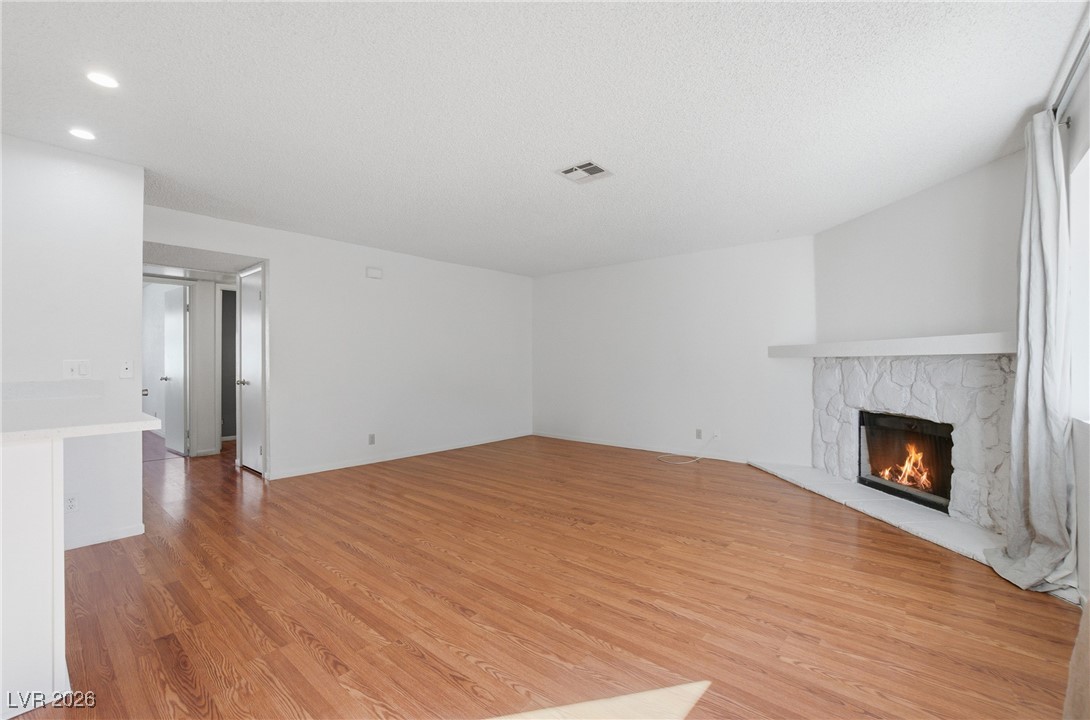 945 Falconhead Lane 201 Las Vegas NV 89128