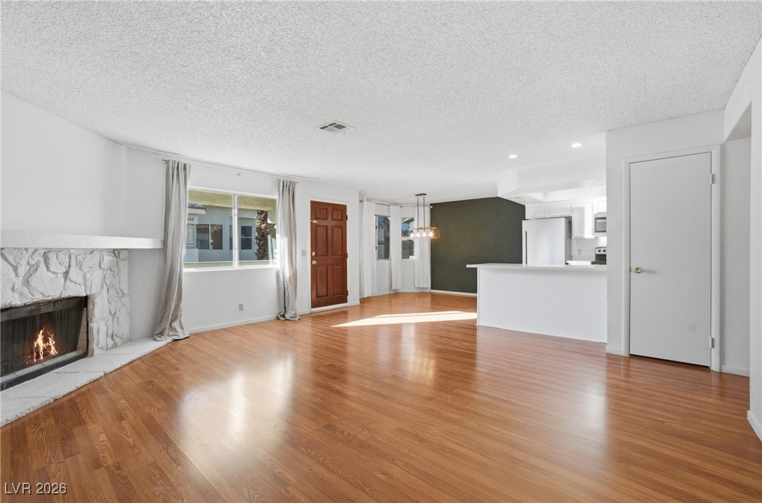 945 Falconhead Lane 201 Las Vegas NV 89128