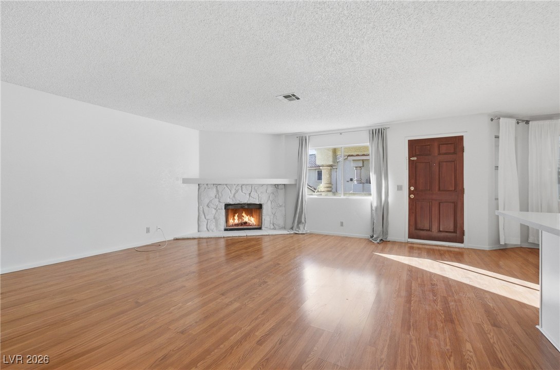 945 Falconhead Lane 201 Las Vegas NV 89128