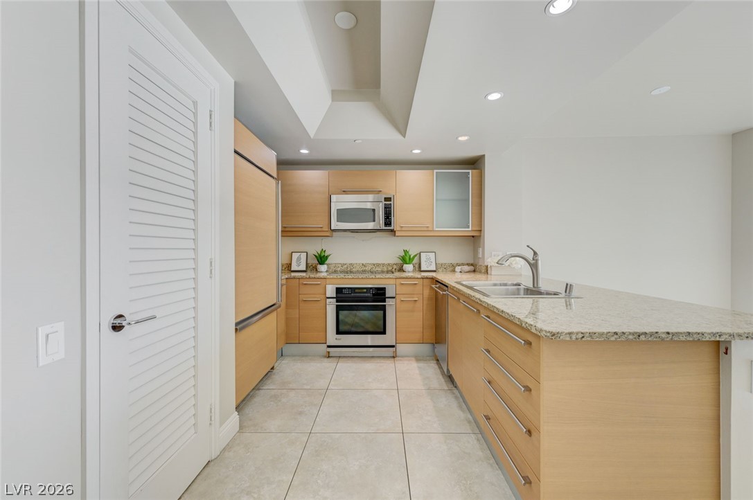 222 Karen Avenue 1503 Las Vegas NV 89109