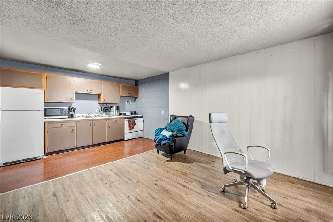 3718 Hazelwood Street 7 Las Vegas NV 89119