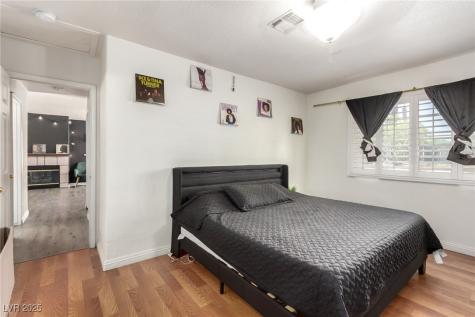5424 Geneive Lane 105 Las Vegas NV 89108