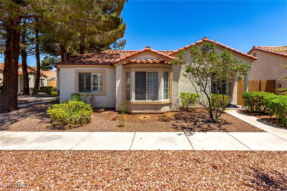 5424 Geneive Lane 105 Las Vegas NV 89108