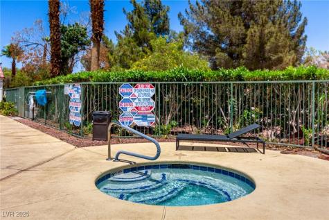 5424 Geneive Lane 105 Las Vegas NV 89108