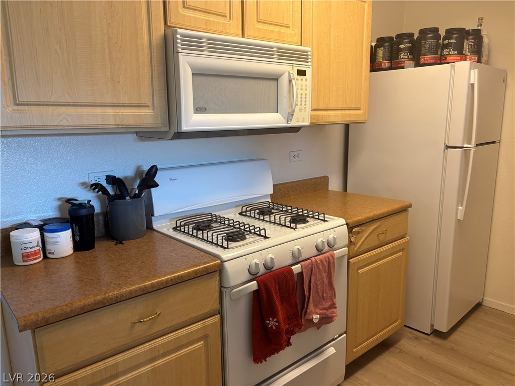 8250 North Grand Canyon Drive 2003 Las Vegas NV 89166