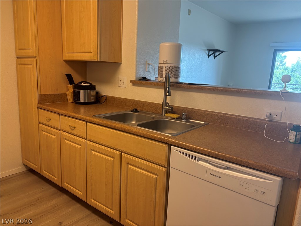 8250 North Grand Canyon Drive 2003 Las Vegas NV 89166