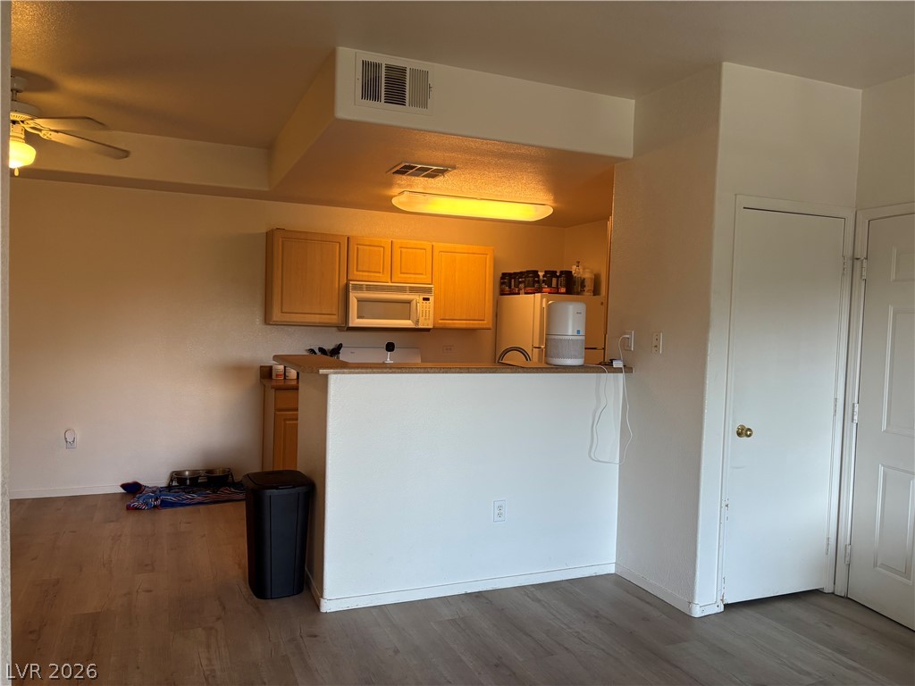 8250 North Grand Canyon Drive 2003 Las Vegas NV 89166
