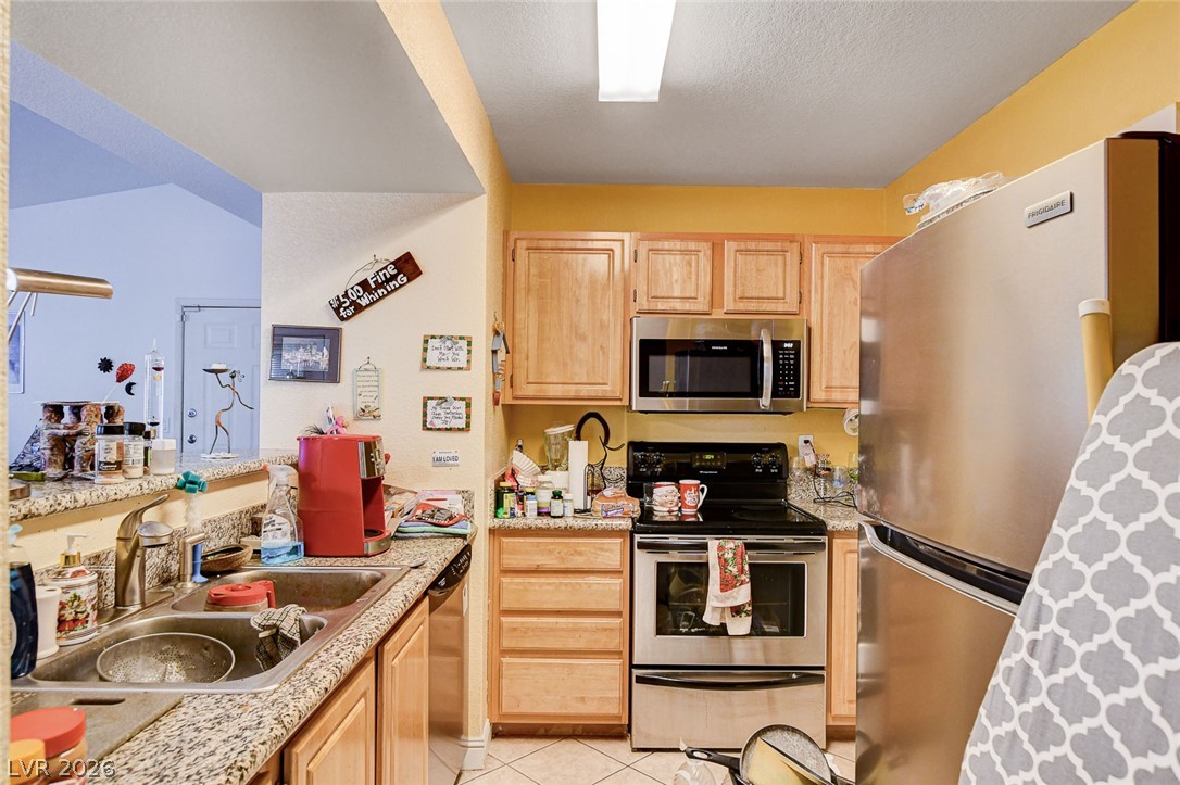 5055 West Hacienda Avenue 2004 Las Vegas NV 89118