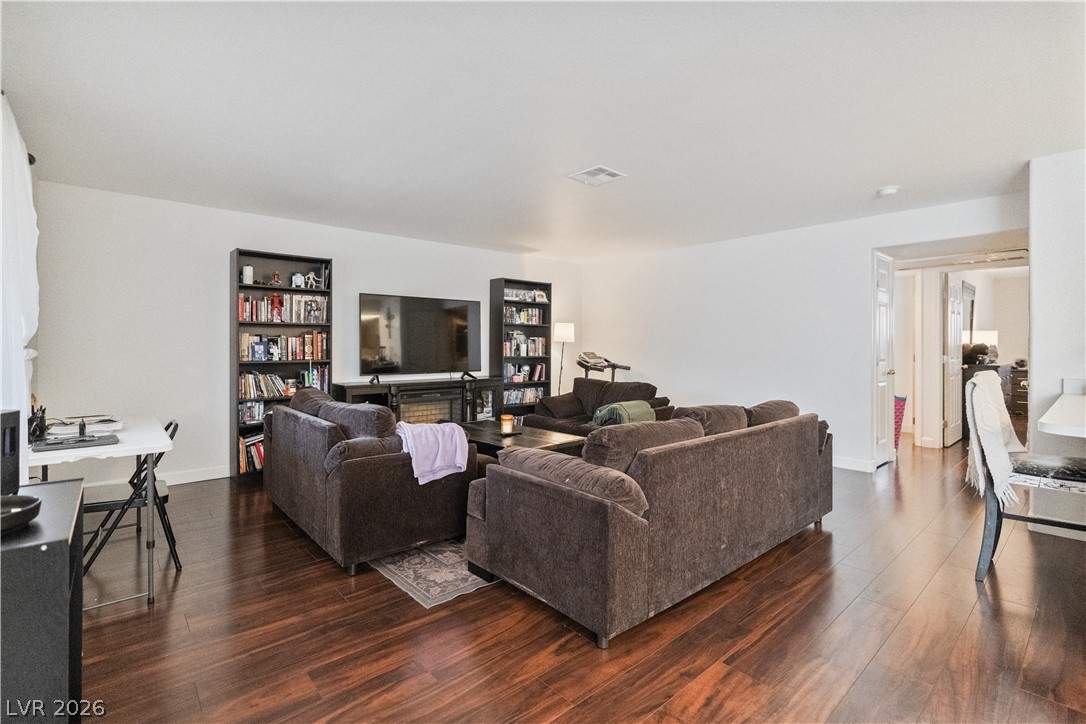 8410 Eldora Avenue 2011 Las Vegas NV 89117