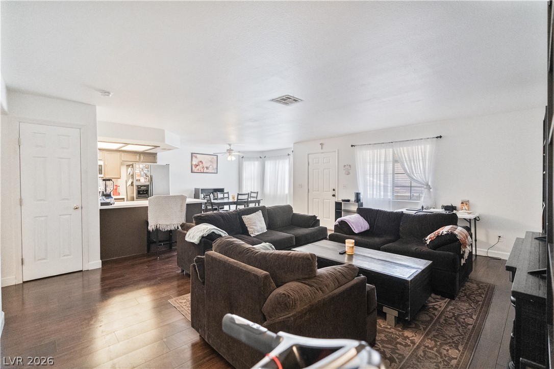 8410 Eldora Avenue 2011 Las Vegas NV 89117