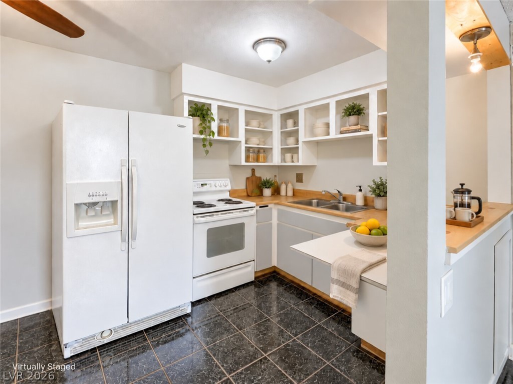 615 South Royal Crest Circle 16 Las Vegas NV 89169