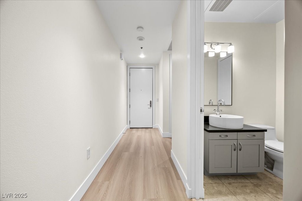 4575 Dean Martin Drive 3009 Las Vegas NV 89103